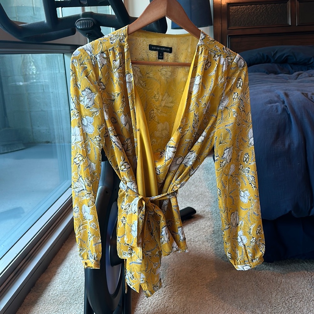 Banana Republic blouse